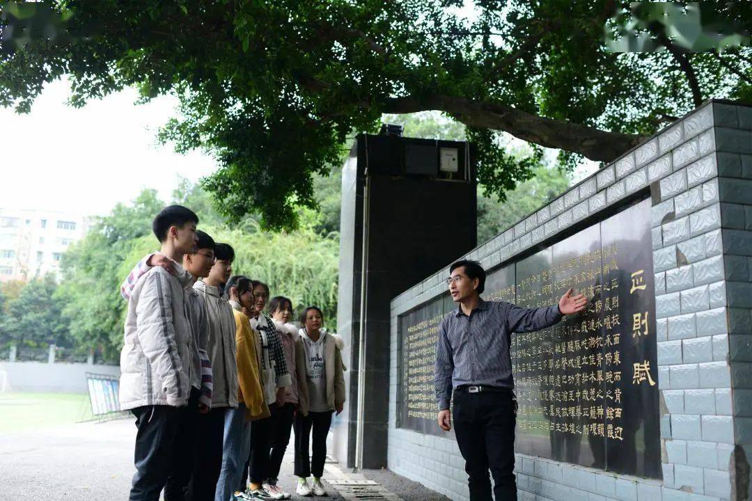 正则中学"凤德楼"