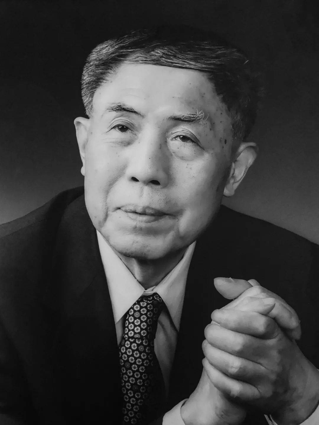 又一巨星陨落_沈忠厚