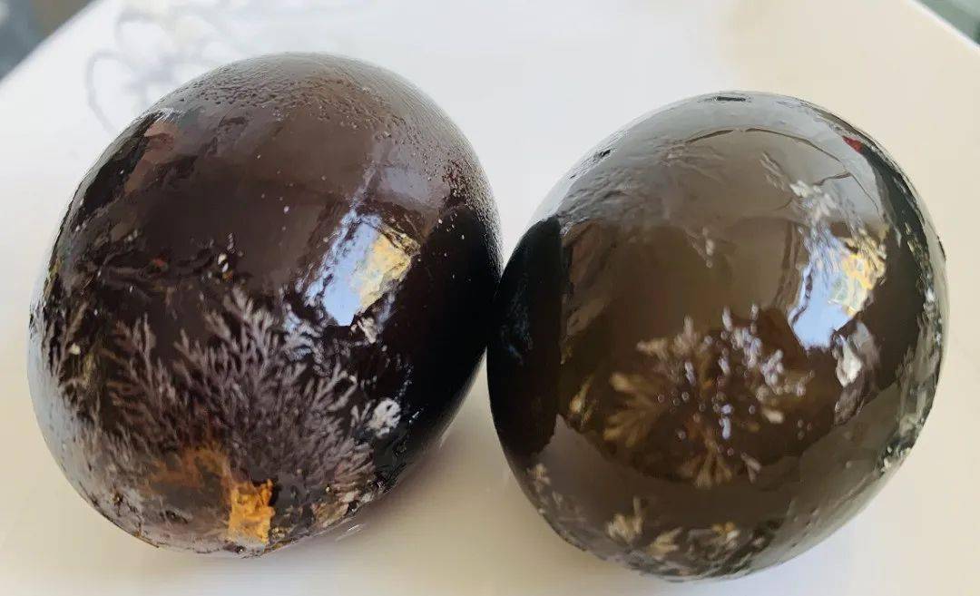 过年买松花蛋要挑黑点多还是黑点少差距挺大以后别买错