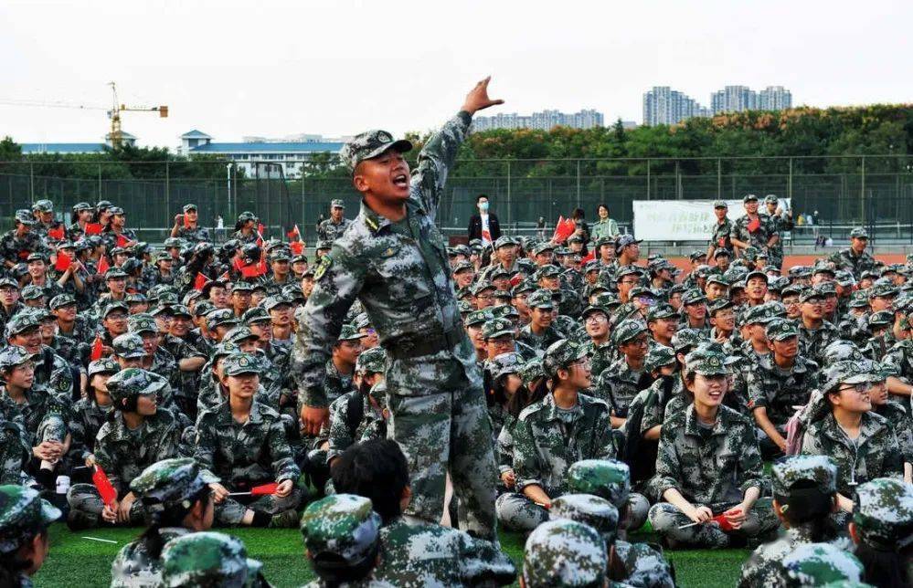 学院公共管理系2018级硕士研究生,曾服役于中国人民解放军73127部队