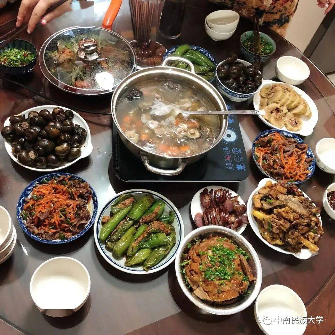 舌尖上的年味 看过了民大人的年夜饭,眼泪不争气地从嘴角流下!