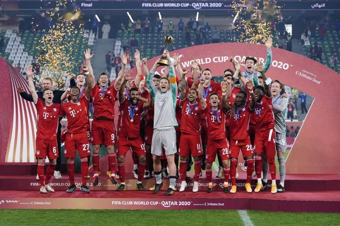 拜仁慕尼黑足球俱乐部历史上首次完成六冠王伟业!