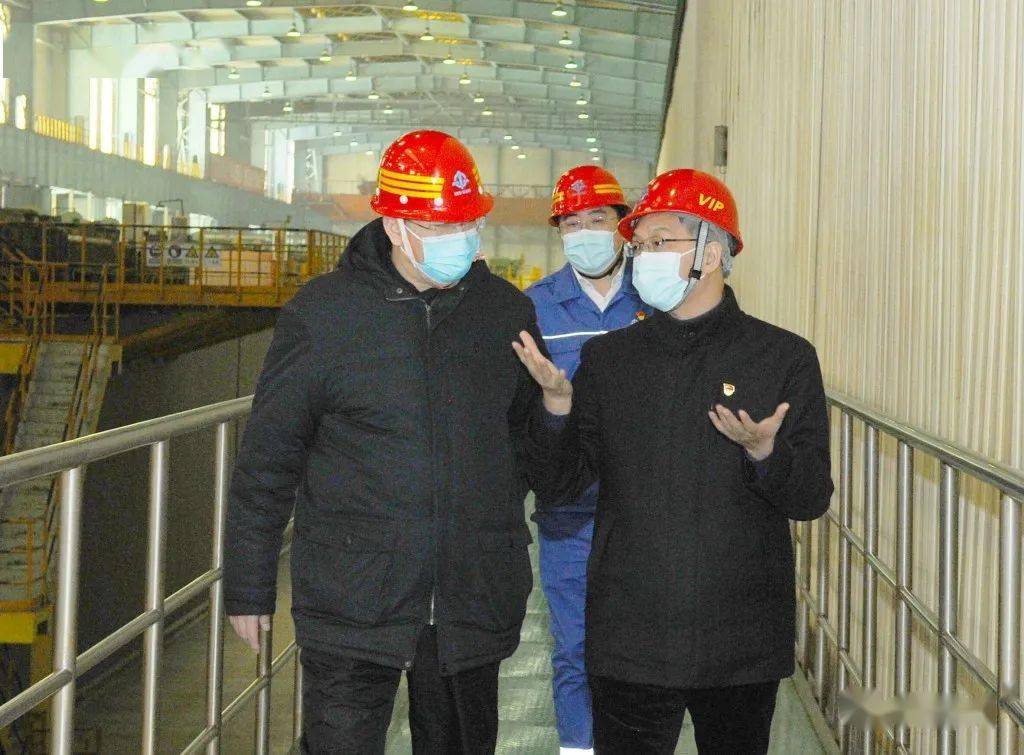 【今日关注】市委书记姜小林看望慰问节日坚守一线的本钢集团干部职工