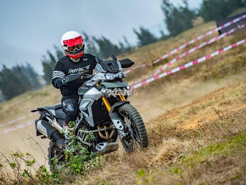 三缸给你三倍快乐凯旋tiger900rallypro越野体验