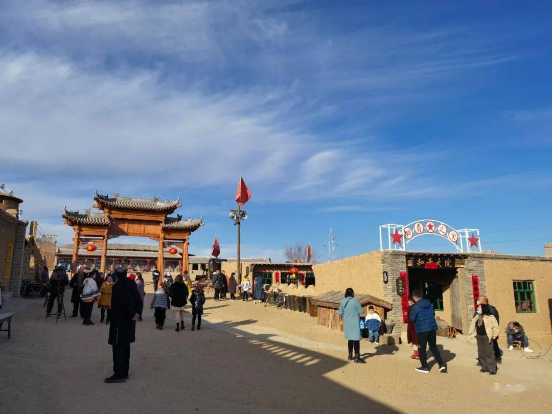 包头古城由内蒙古宝格特餐饮有限公司斥巨资打造,景区位于包头市石拐