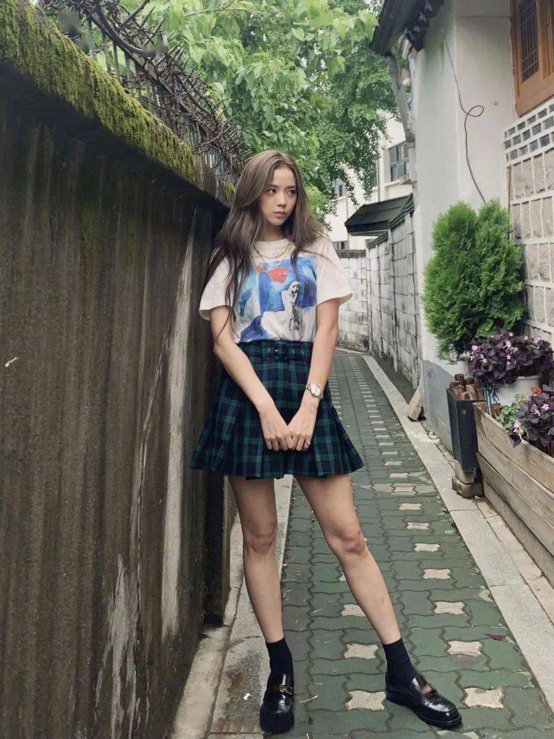 白百何 李宇春/jessica 欧阳娜娜/ jisoo