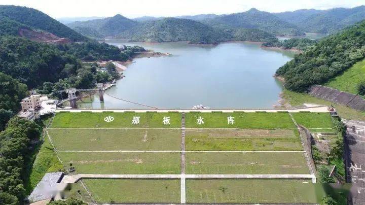 位于上思县城东南约4公里处那板水库是广西三大水库之一那板水库地址