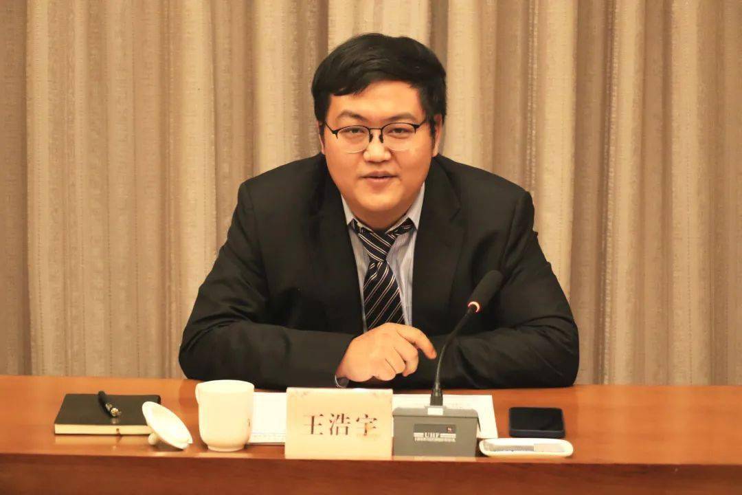 大禹动态定西市市长戴超与大禹节水董事长王浩宇出席定西市与大禹节水