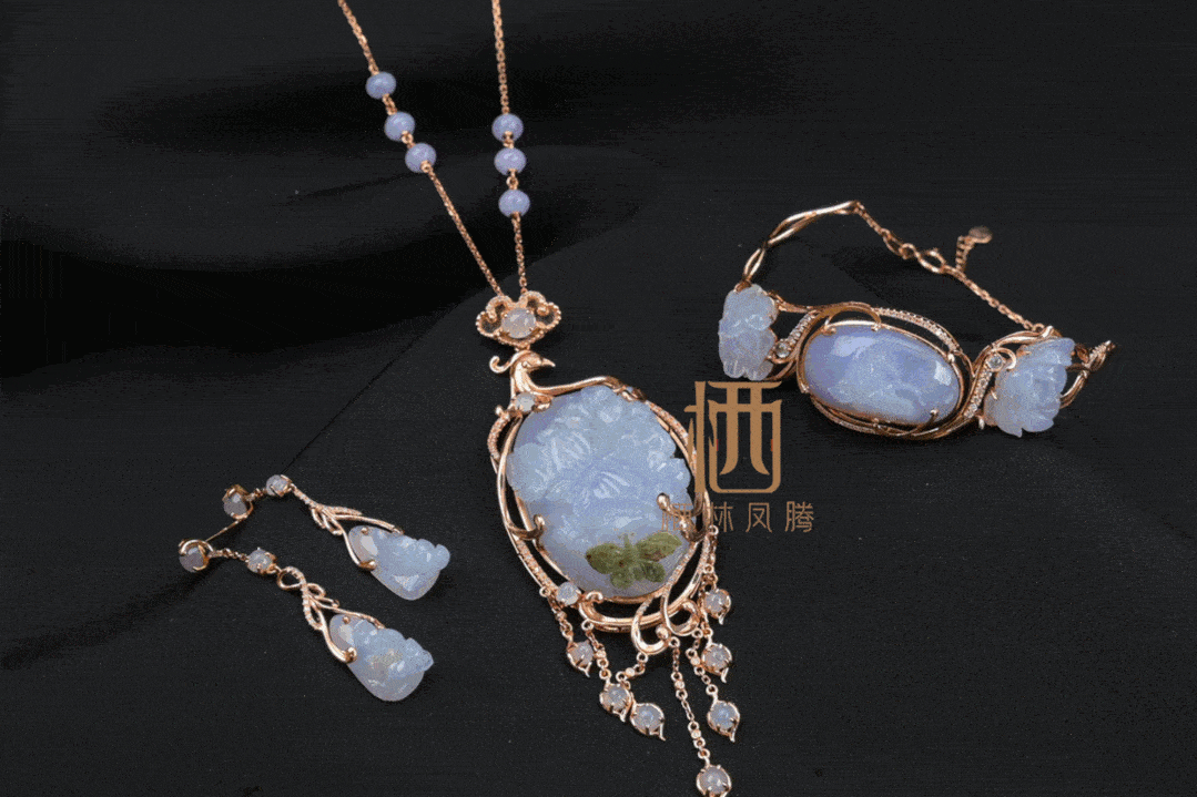 她画了一个展厅,设计出了1000平的中式珠宝