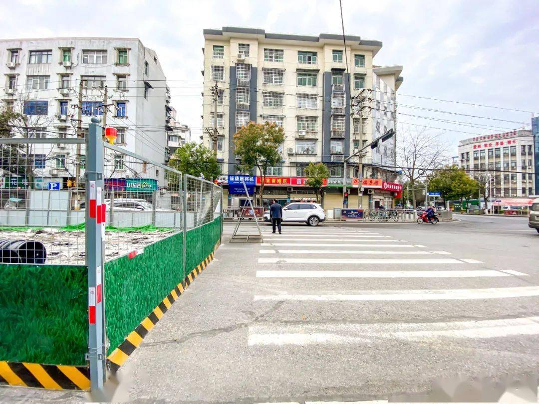 蔡甸街部分路段在施工