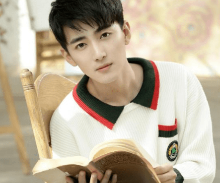 章鱼哥 想问问终极笔记里小花的扮演者刘昱晗 他后续资源好吗?