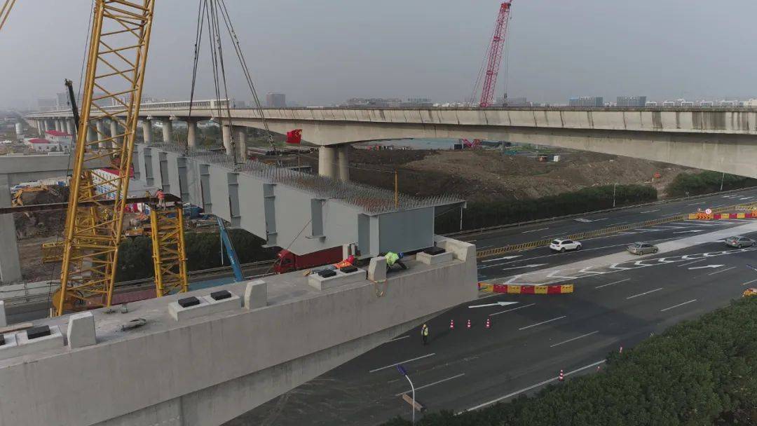 s3公路建设又有新进展!正在跨越申嘉湖高速施工