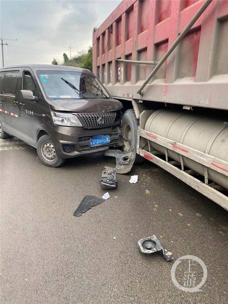 "魔鬼路段"又出事故,现场一片狼藉……_涪陵