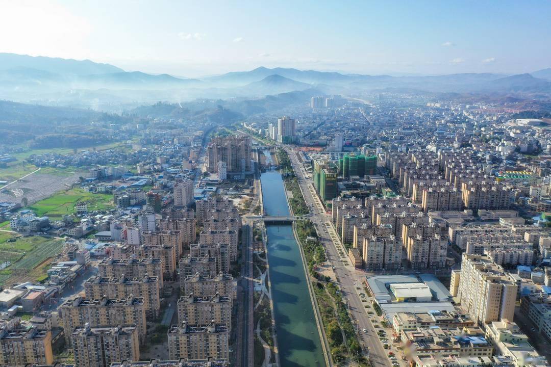 四川会理县委书记黄玉超:撤县设市带来根本性转变 会理要建凉山南部"