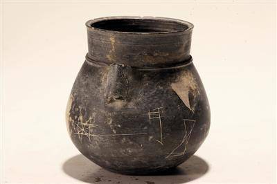 新石器时代良渚文化陶器表面的刻画符号
