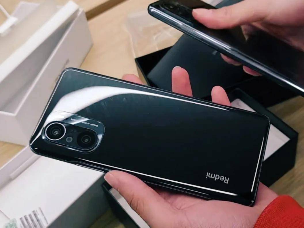 为何懂手机的不一定会推荐k40pro,但一定会推荐红米k40