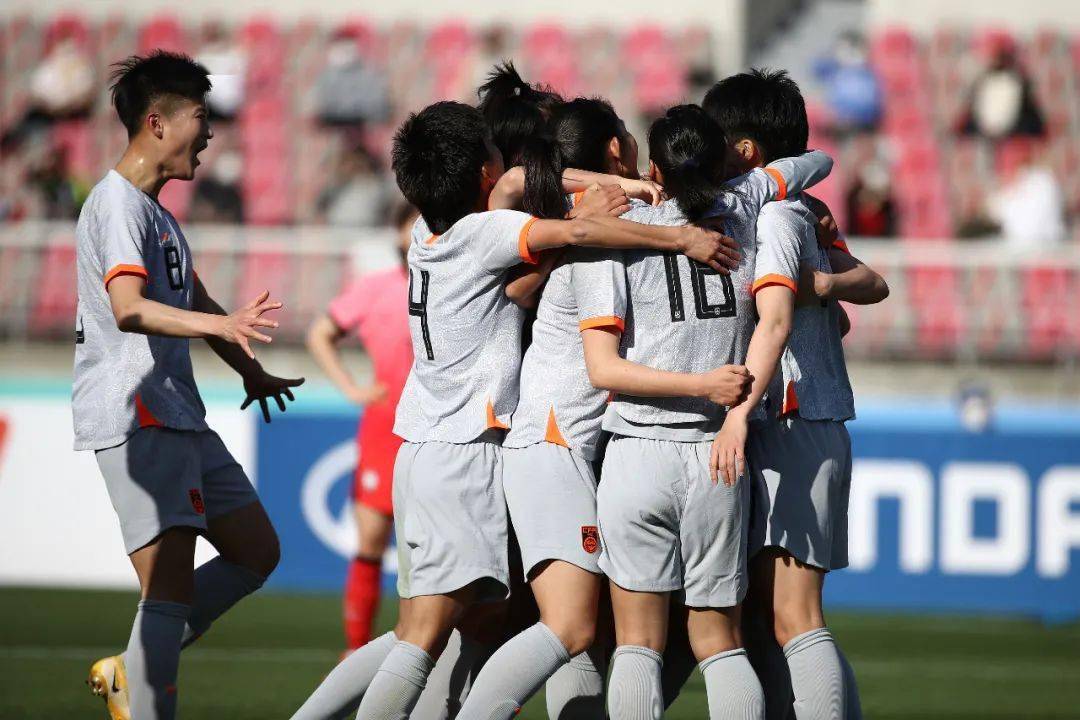 
韩国女足这场恶意犯规，中国女足踢得非