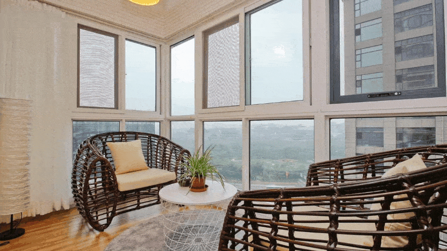 优惠政策 活动期间凭参赛手环进店入住享八折优惠(原价:369元/晚)