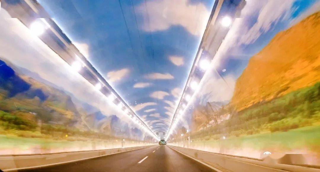 微游| 保山"最美网红隧道",你打卡了吗?
