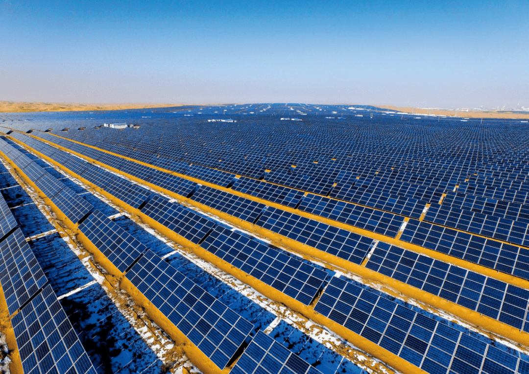 发现宁夏丨100个最美观景拍摄点——沙漠光伏电厂