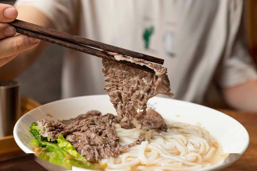 厦门这家超离谱的牛肉面店,牛肉从屠宰到上桌只要3小时!_潮汕