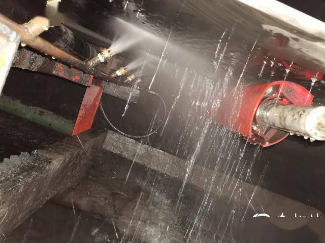 陕北矿业柠条塔公司皮带运输工区:"花式"清扫器作用真