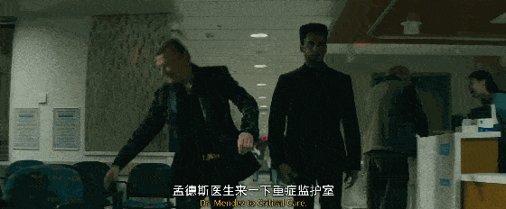 的马仔,举起了从现场捡回的男主实名制公交卡——深浅变焦的摄影技法