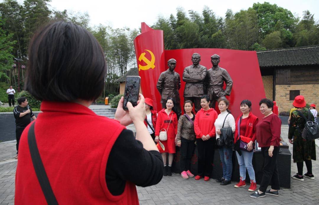 零陵区4月份党史学习教育专项活动暨带着初心去打卡群众性主题活动