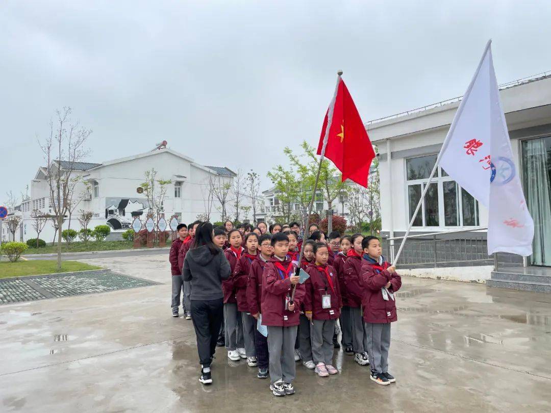 【盐城红领巾】响水县银河路小学组织参观吕恩覃革命烈