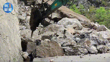 4月26日8:25分 安康镇坪境内 g541线k305 870 (观音桥向下800米)