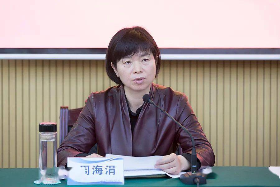 最后,周海涓同志围绕"深入开展党史教育,完善作风建设长效机制"发表