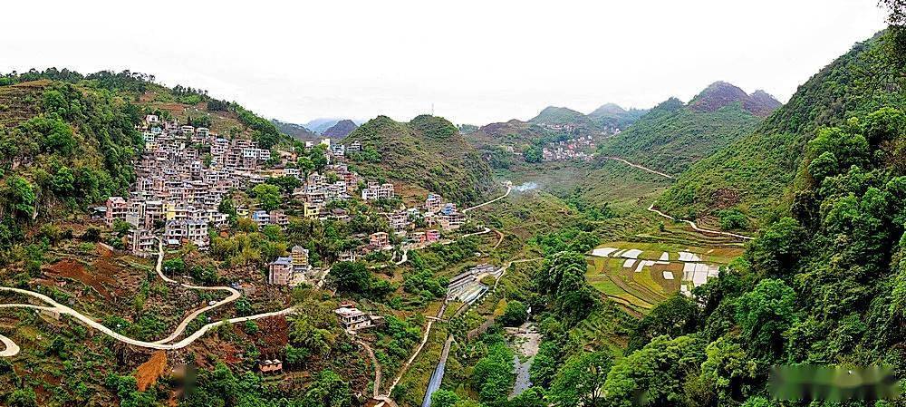 游西洋江大峡谷,走侬人谷七彩9d玻璃栈道_广南县