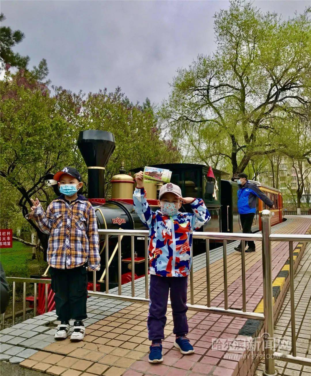 此前报道:儿童公园小火车今天试运行了|明日正式发车,票价20元不能扫