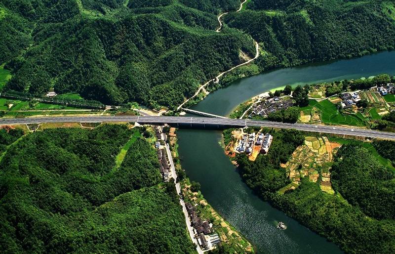 【沿着高速看中国】景婺黄高速—联通青山绿水的旅游大通道