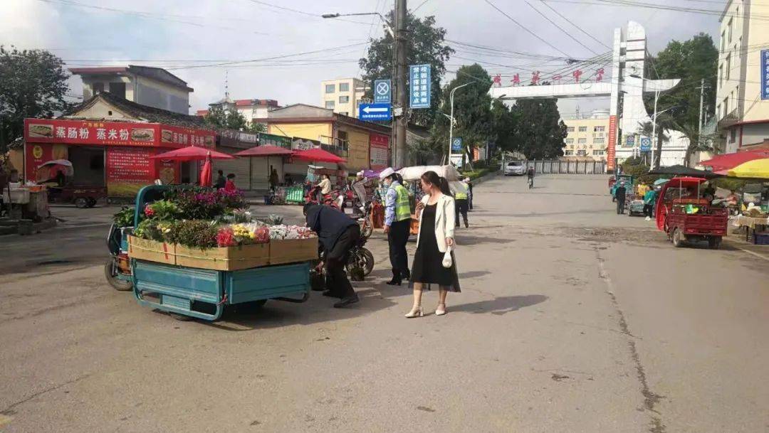 抛沙街道设置市郊车临时停放点_成县