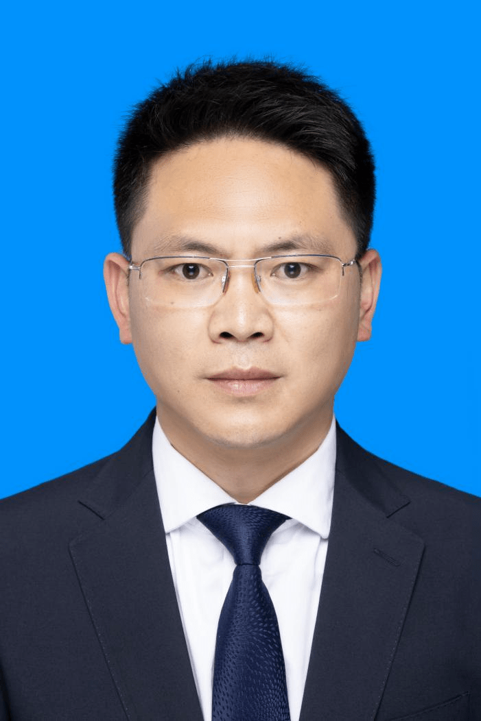 刘强当选六枝特区人民政府区长