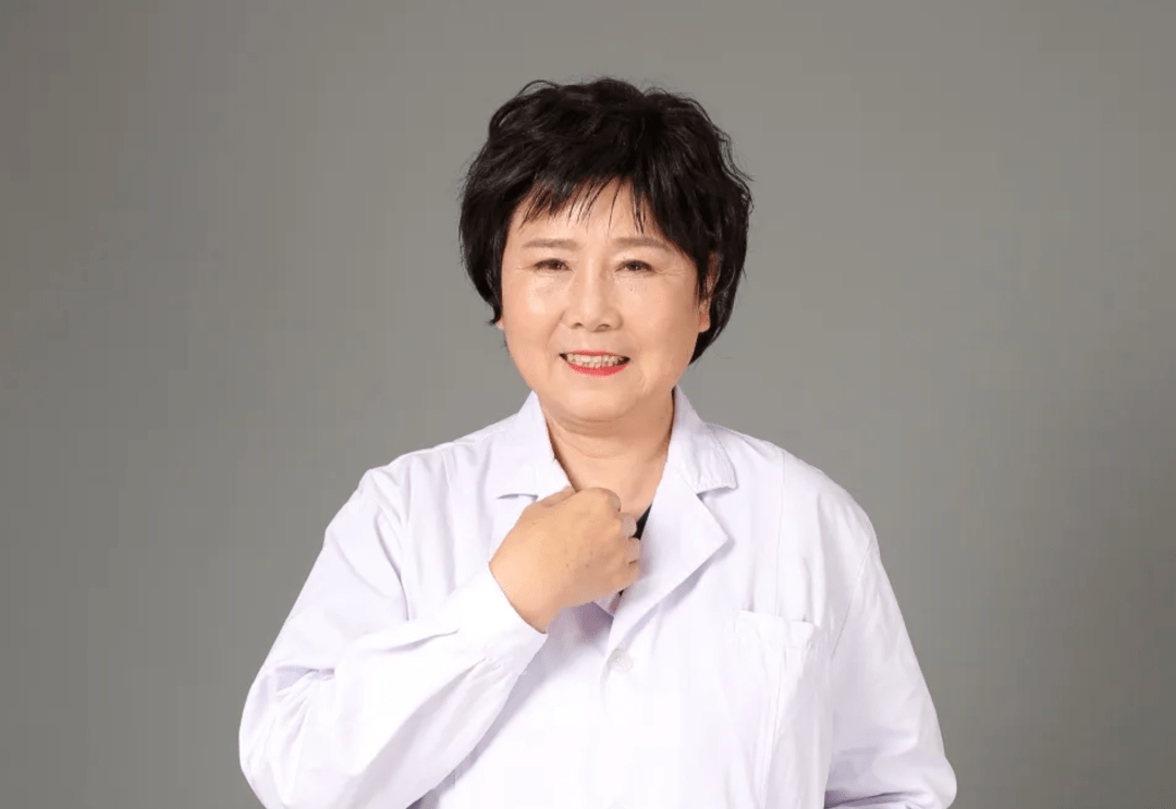 蒋佩茹 复旦大学附属公共卫生临床中心 妇产科主任医师
