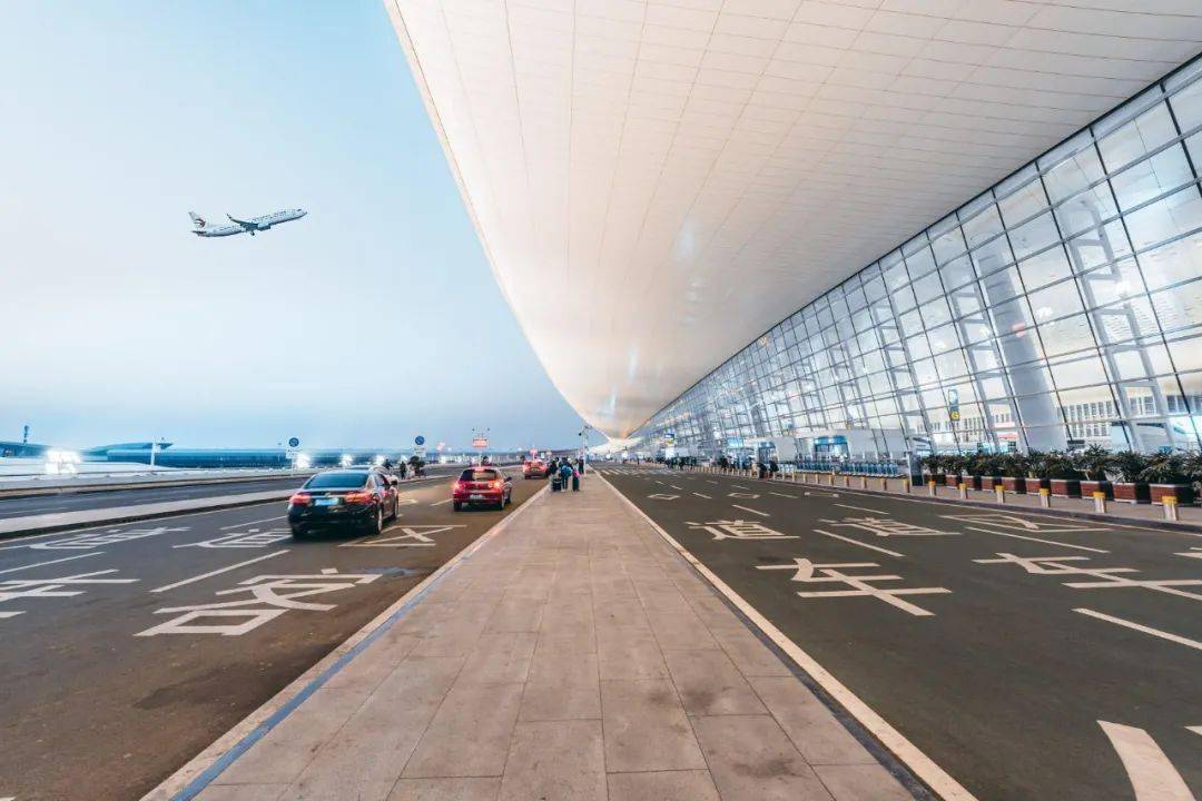 深圳,青岛,贵阳 等方向高铁通道建设 到 2025 年 天河机场年旅客吞吐