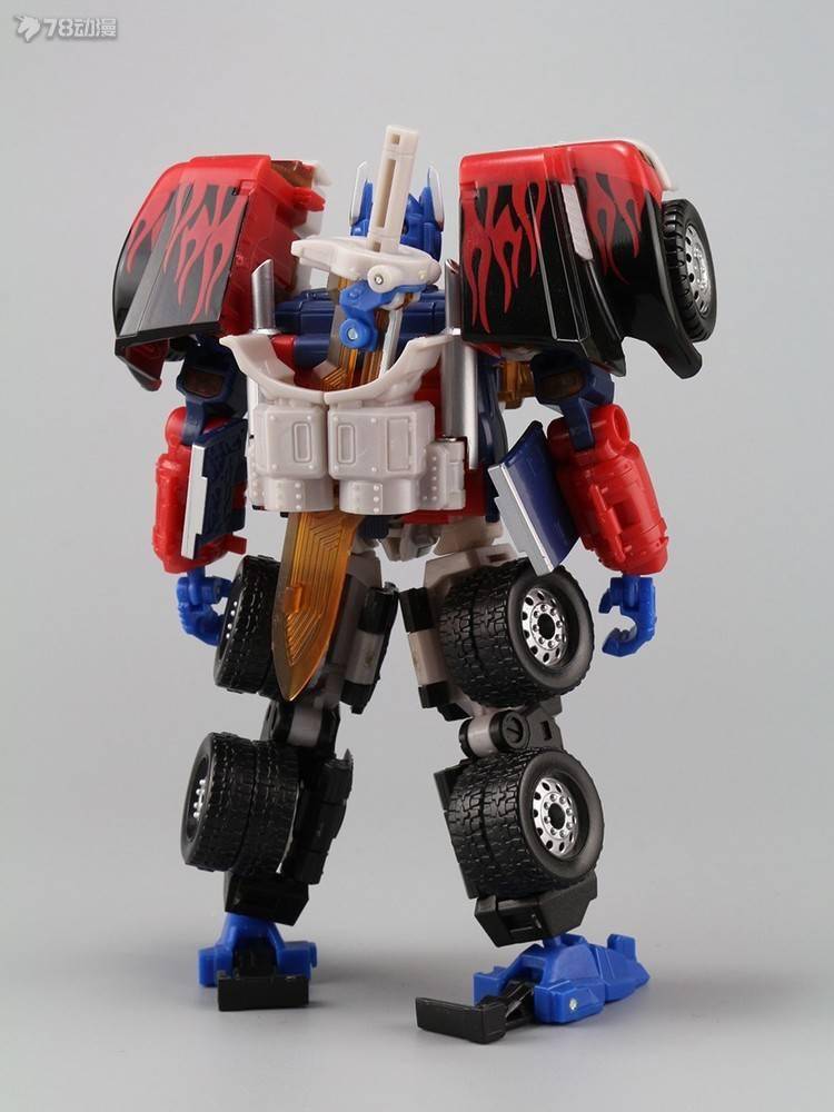 78民间测评:经典系列g2擎天柱 maketoys车厢配件