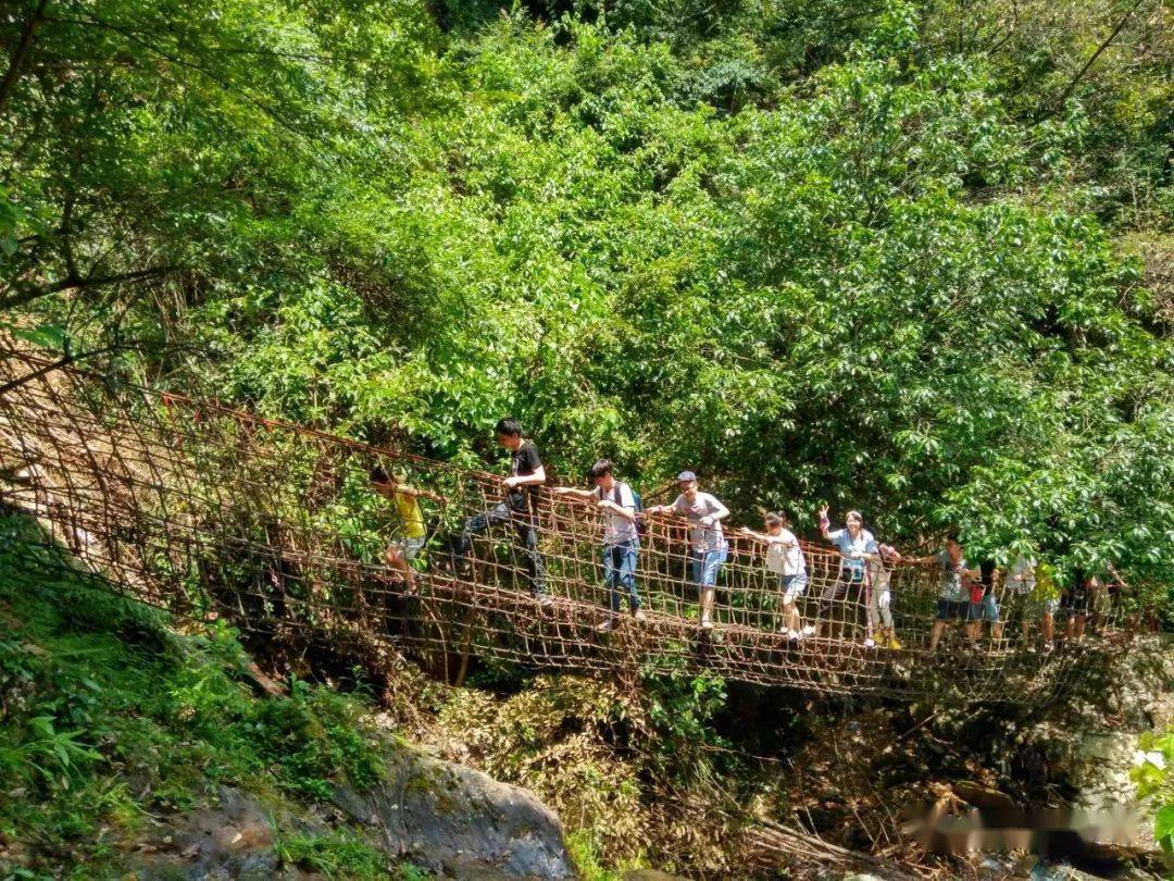 16皇龙峡溯溪漂流小孩可玩199(车费,保险,午餐,溯溪漂流套票)