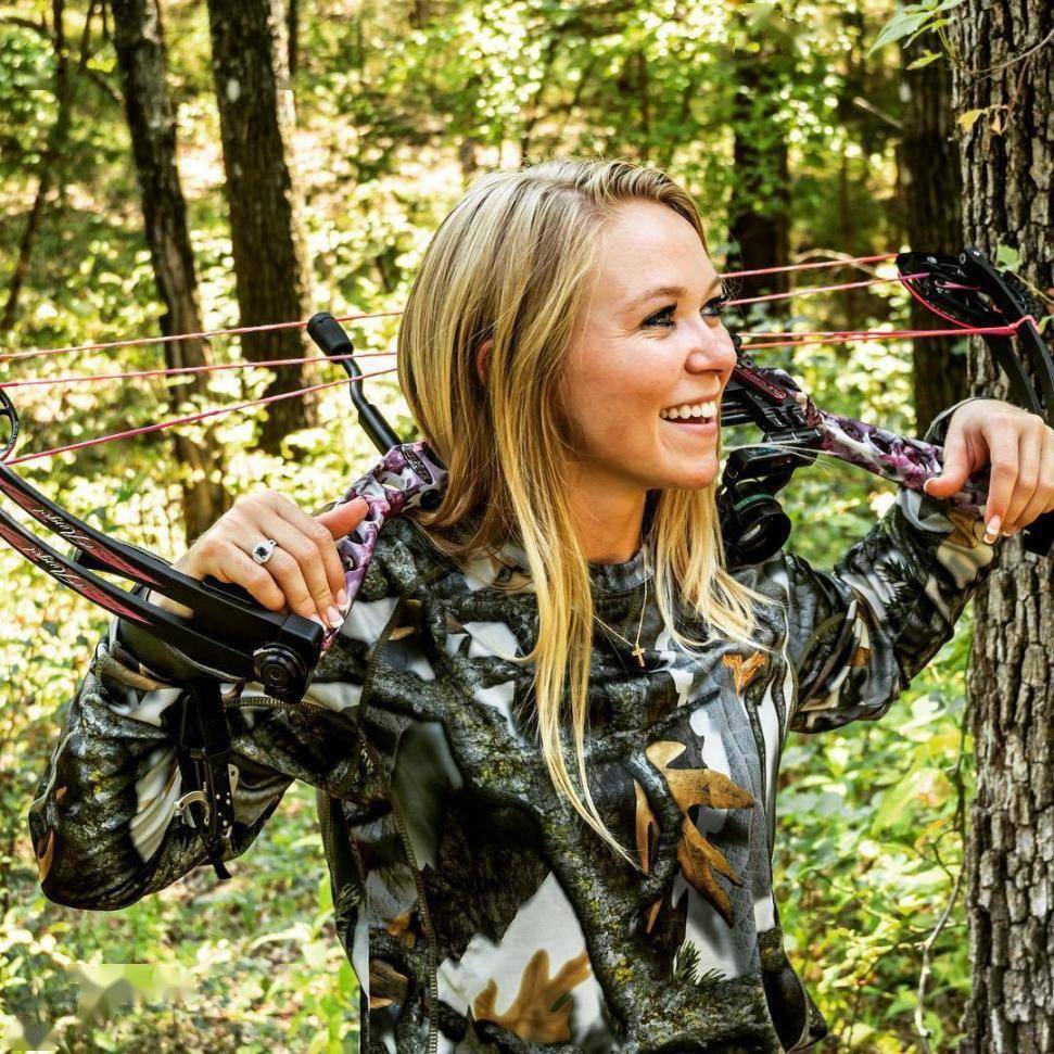 26岁女猎人发布狩猎照片收到死亡威胁 3岁开始打猎 猎物种类繁多