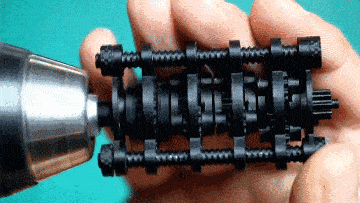 进铜管里的悬浮现象一些仿生机器构件还找到一个比较完整的流水线系统