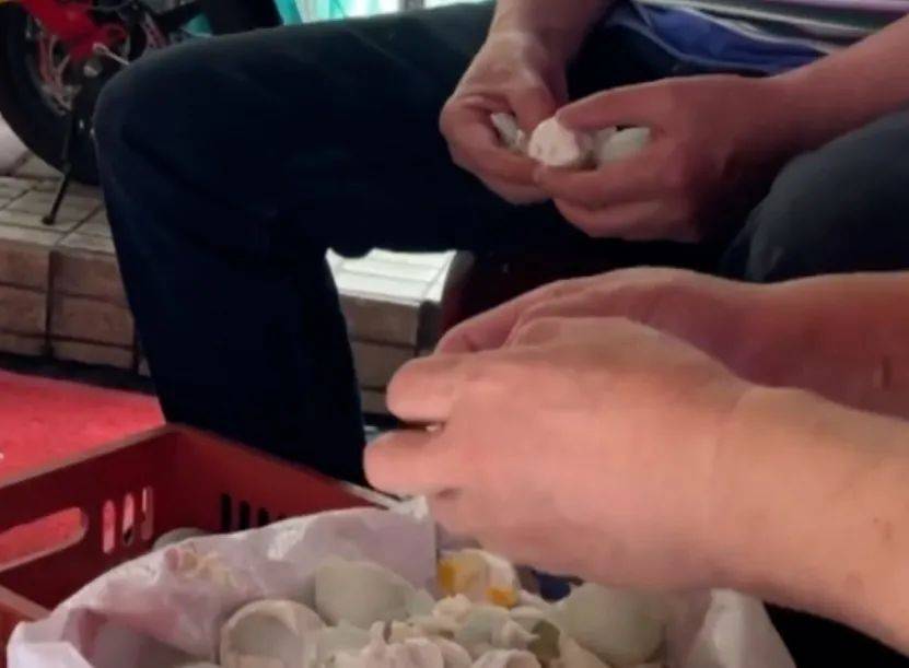 地方|咸蛋黄都包粽子，蛋白去哪儿了？网友：太心疼了…