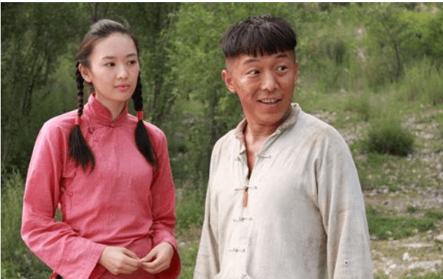 年代抗战剧《民兵葛二蛋》,饰演敢爱敢恨的村长女儿孟喜子