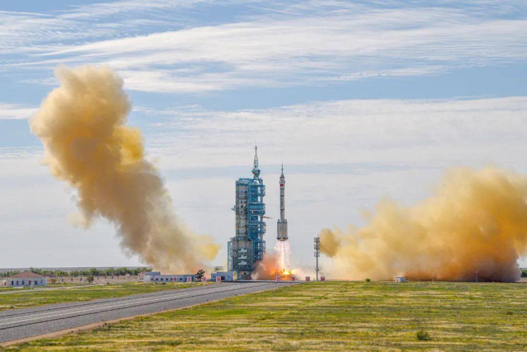 神舟十二号载人飞船发射圆满成功!航天员太空生活"剧透"