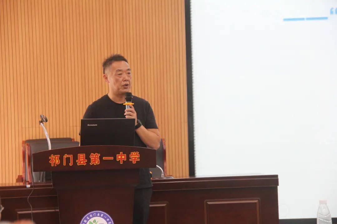 祁门一中举办生涯发展规划论坛和高中招生咨询会传递重要信息