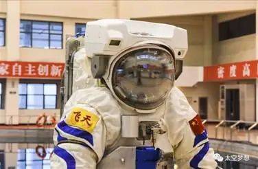 传输|首次出舱，这些高校“立功”刷屏！