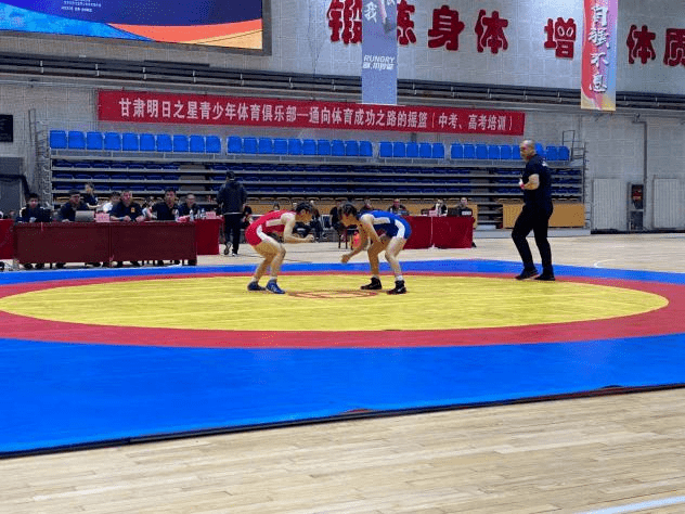 嘉峪关市体校摔跤队在2021年甘肃省