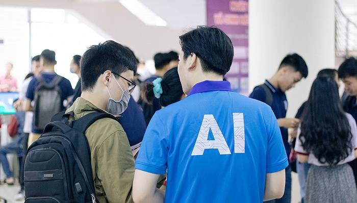 技术|微软与华东师大合作推出中文写作智能辅导系统，用AI教学生写作文