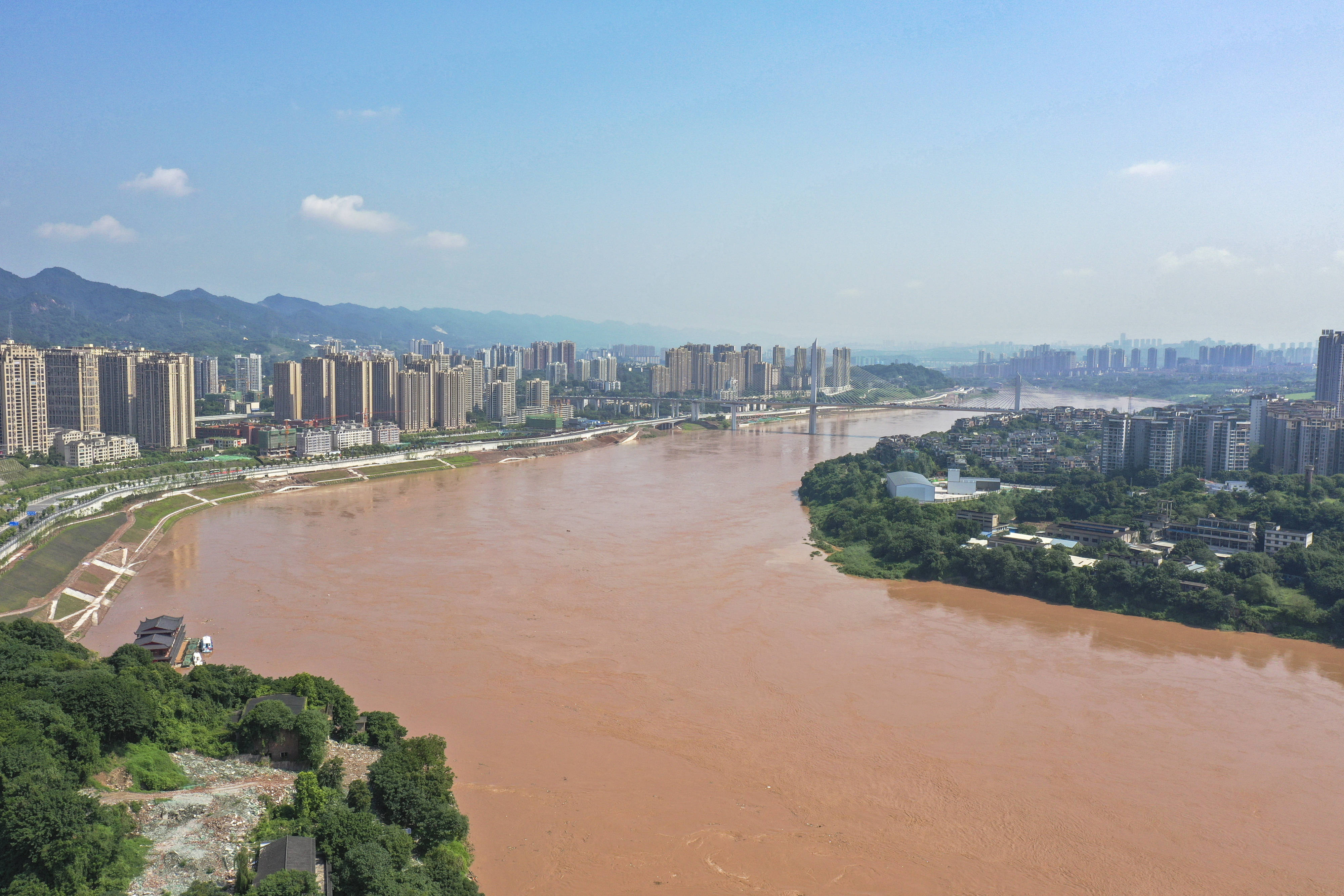 "嘉陵江2021年第1号洪水"平稳通过重庆中心城区